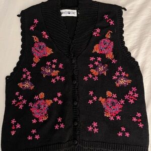 VINTAGE White Stag Black Scalloped Vest with Pink Floral Accents. Size M